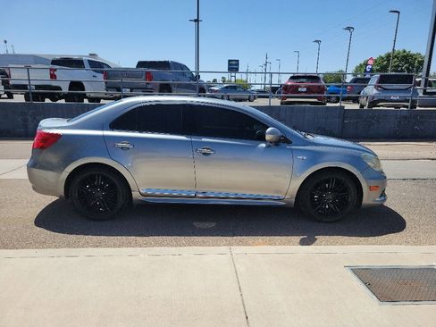 Used 2013 Suzuki Kizashi Sport GTS AWD/4WD image 8