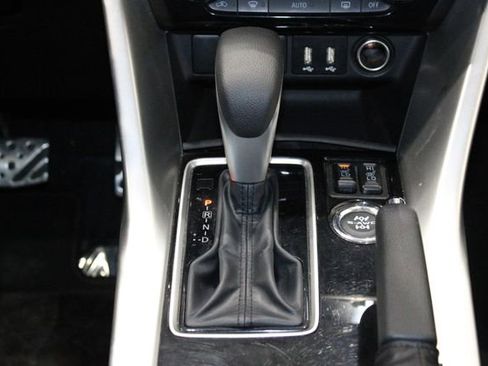 Used 2024 Mitsubishi Eclipse Cross Black Edition image 31