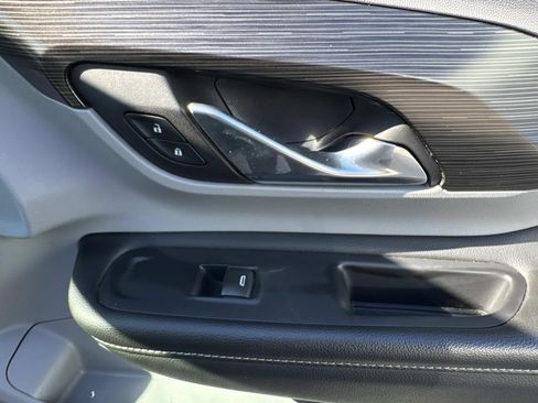 Used 2024 GMC Terrain SLE image 14