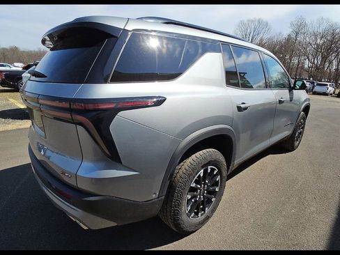 Used 2024 Chevrolet Traverse Z71 w/ Enhanced Driving Package AWD/4WD image 7