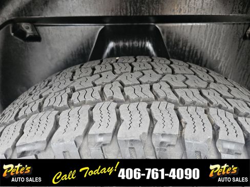 Used 2018 RAM 1500 Laramie w/ Convenience Group image 12