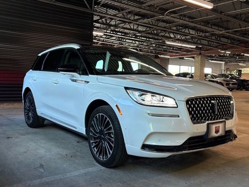 Used 2020 Lincoln Corsair Reserve w/ Equipment Group 202A AWD/4WD image 12