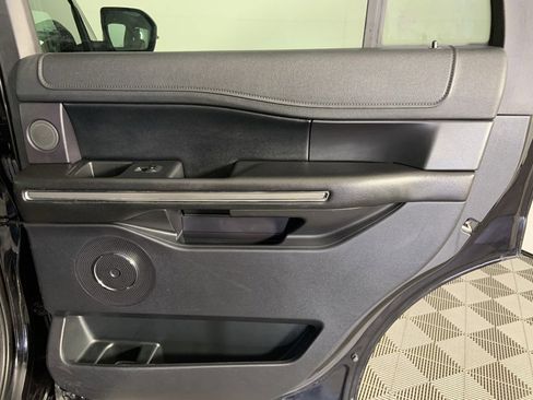 Used 2019 Ford Expedition XLT w/ Equipment Group 202A image 31