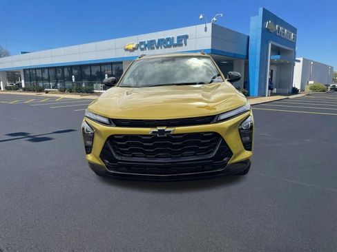 Used 2025 Chevrolet Trax ACTIV image 2