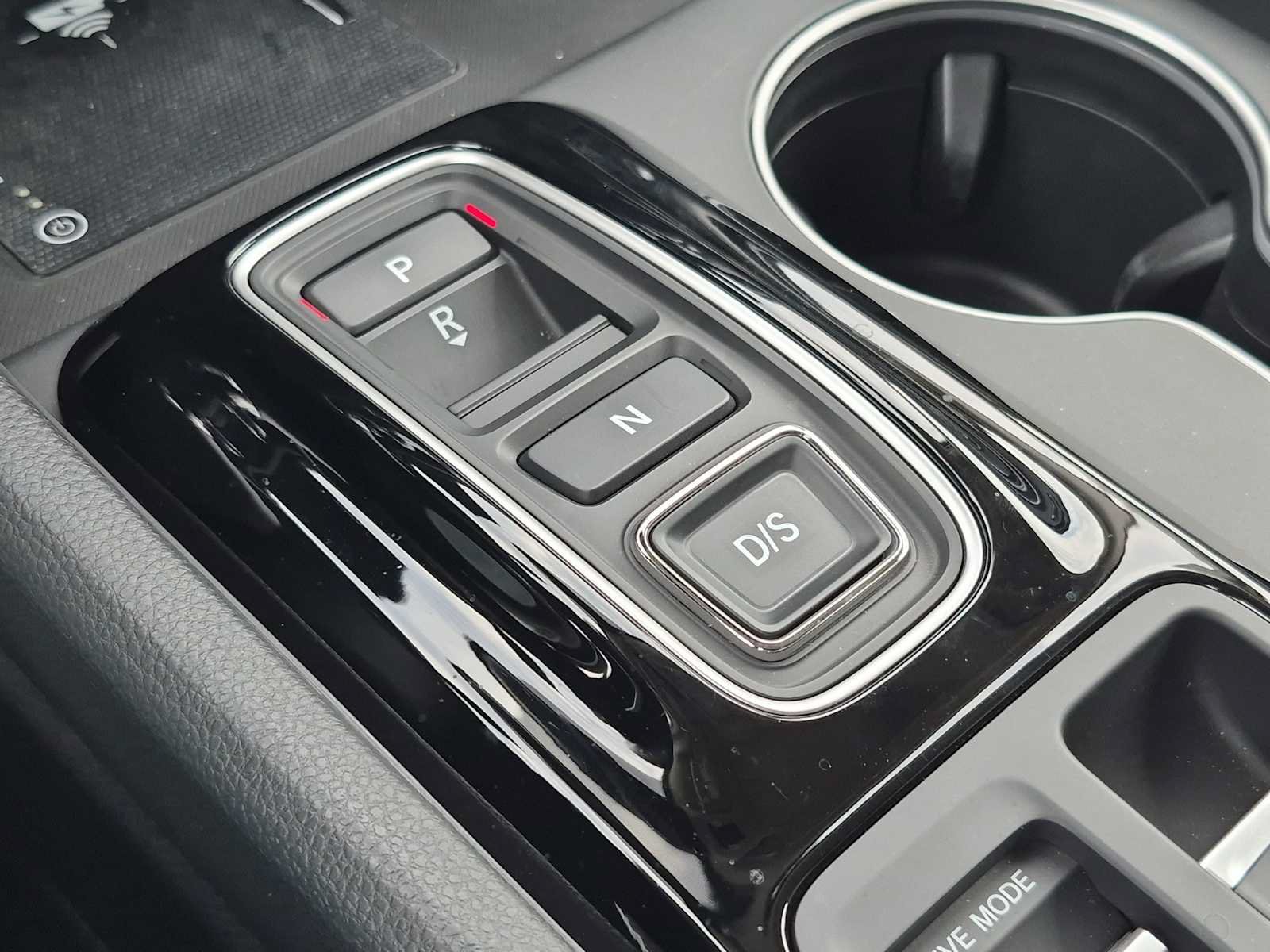 Certified 2025 Honda Pilot Touring image 30