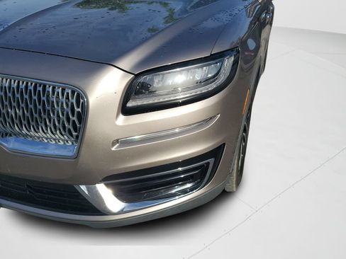 Used 2019 Lincoln Nautilus Reserve w/ Driver Assistance Package FWD image 9