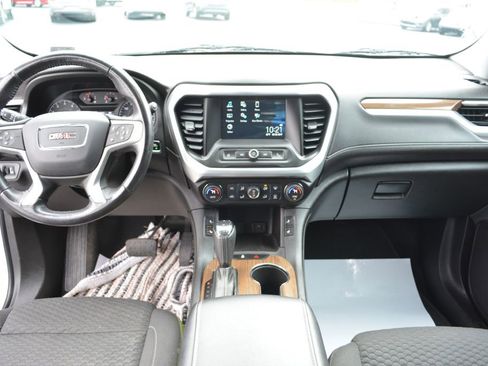 Used 2018 GMC Acadia SLE image 15