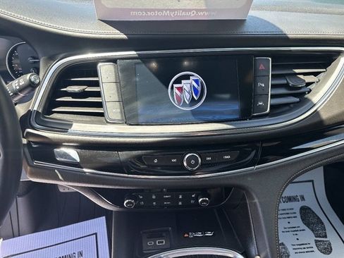 Used 2023 Buick Enclave Avenir w/ Avenir Technology Package AWD/4WD image 6