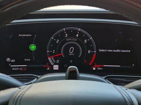 Used 2023 Cadillac Escalade ESV V AWD/4WD image 26