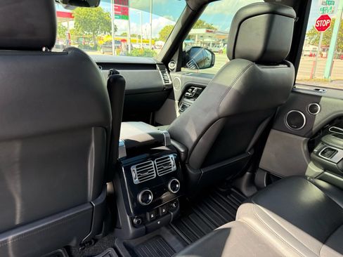 Used 2019 Land Rover Range Rover Supercharged AWD/4WD image 19