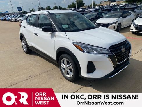 New 2025 Nissan Kicks Play S w/ Interior Electronics Package image 7