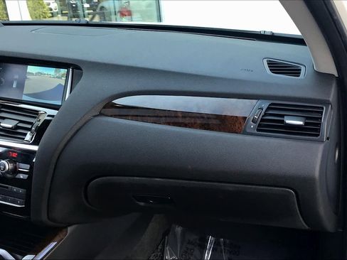 Used 2017 BMW X3 xDrive28i image 18