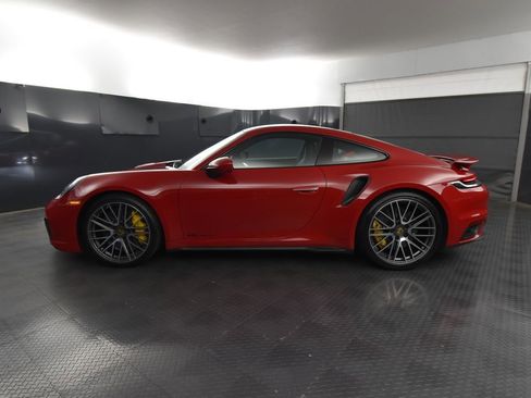 Used 2022 Porsche 911 Turbo S image 2