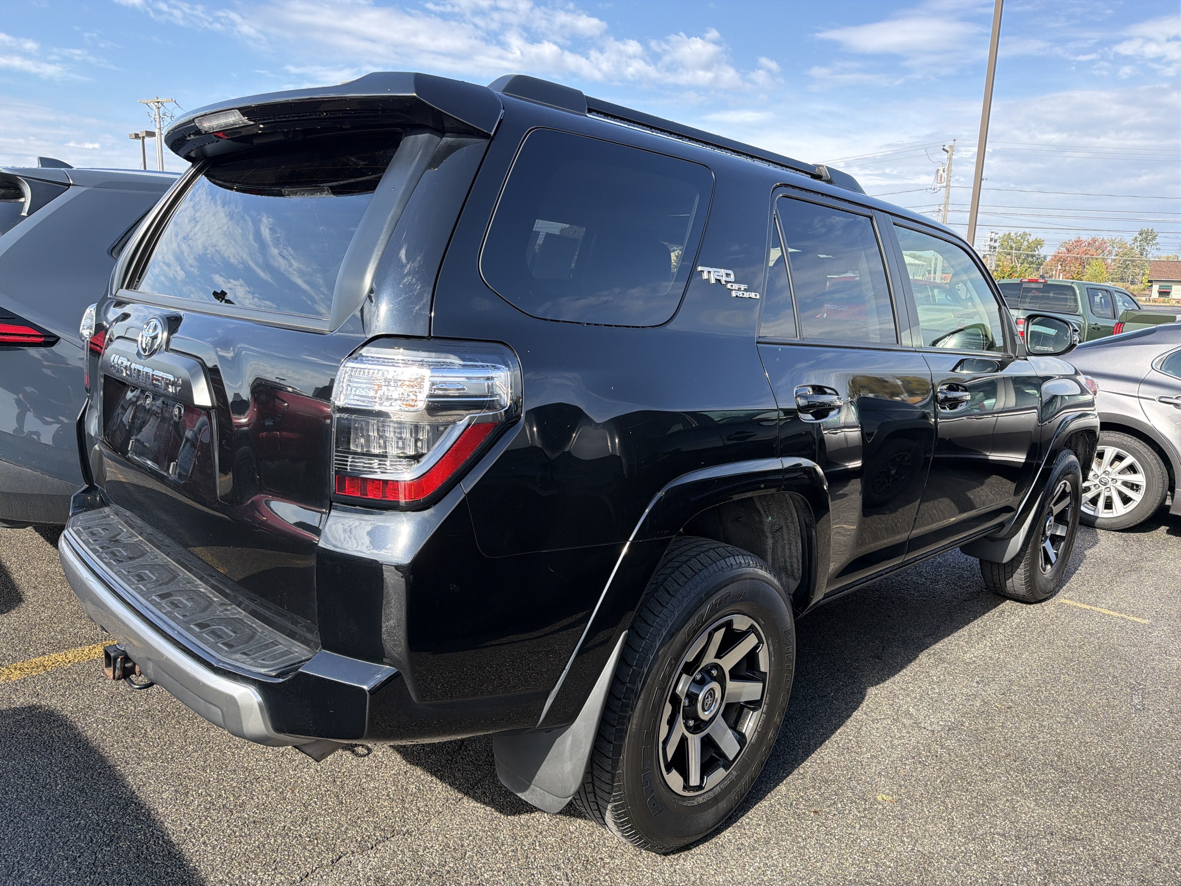 Used 2024 Toyota 4Runner TRD Off-Road Premium w/ Moonroof Package AWD/4WD image 6