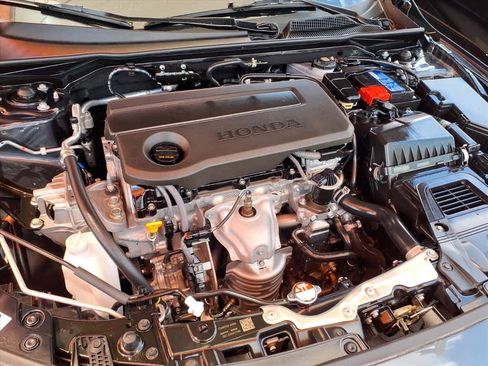 Used 2025 Honda Civic Sport image 25