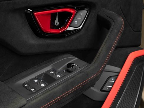 Used 2024 Lamborghini Urus Performante image 19