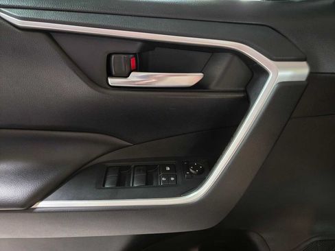 Used 2019 Toyota RAV4 XLE w/ All Weather Liner Package AWD/4WD image 23