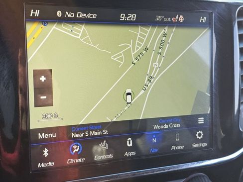 Used 2020 Jeep Grand Cherokee Altitude image 9