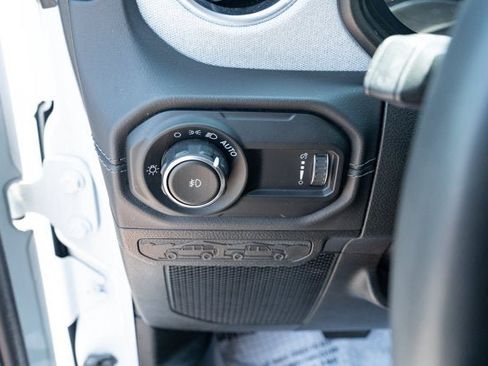 Certified 2025 Jeep Wrangler Unlimited Sahara AWD/4WD image 26