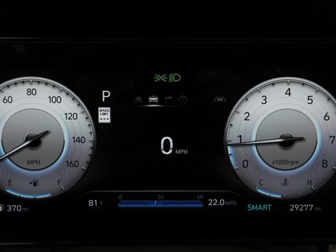 Used 2025 Hyundai Elantra SEL FWD image 44