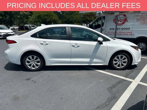Certified 2025 Toyota Corolla LE FWD image 8