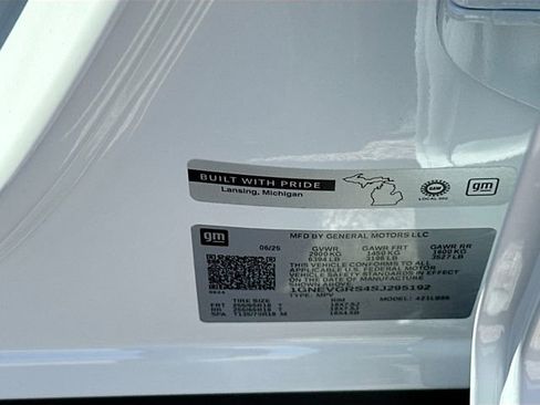 New 2025 Chevrolet Traverse LT w/ Enhanced Driving Package image 32