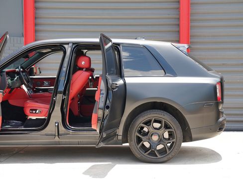 Used 2019 Rolls-Royce Cullinan AWD/4WD image 9