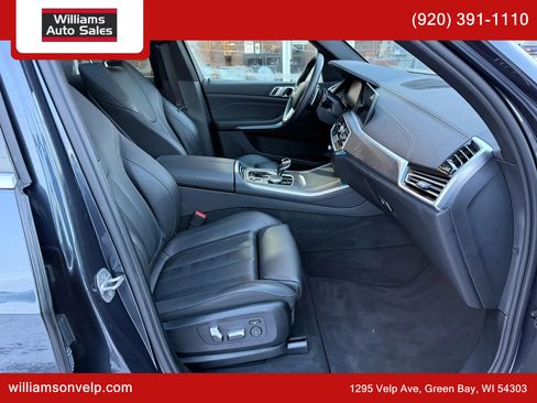 Used 2022 BMW X5 xDrive45e w/ Parking Assistance Package image 17
