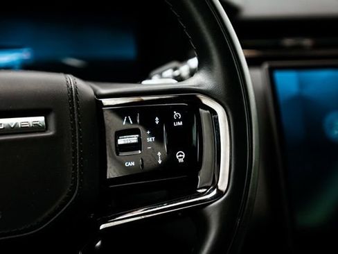 Used 2025 Land Rover Range Rover Velar Dynamic SE image 21