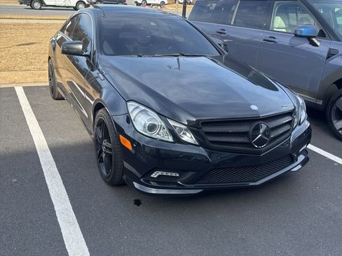 Used 2011 Mercedes-Benz E 550 Coupe image 3