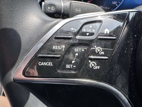 Used 2023 Mercedes-Benz E 350 4MATIC Sedan image 18