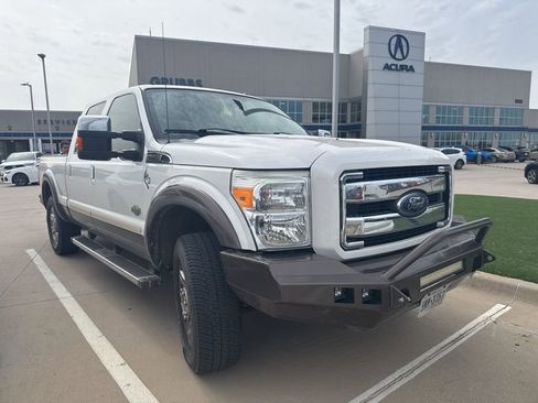 Used 2016 Ford F250 King Ranch w/ King Ranch w/Chrome Package image 2