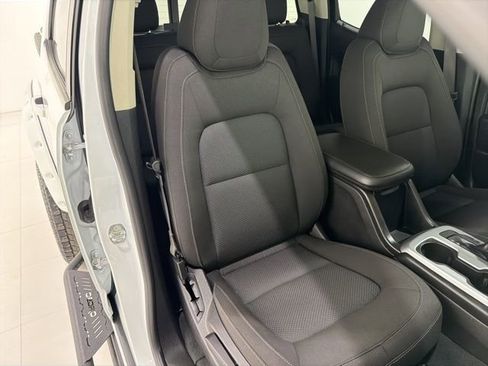 Used 2022 Chevrolet Colorado LT w/ LT Convenience Package image 19