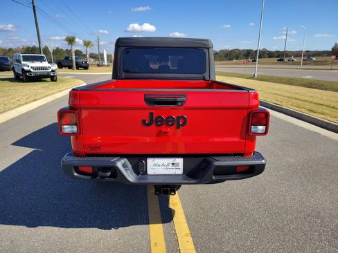 New 2026 Jeep Gladiator Sport image 9
