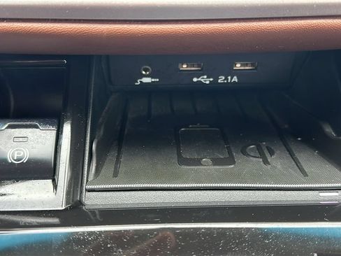 Used 2021 Subaru Outback Touring XT AWD/4WD image 25