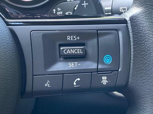 Used 2022 Nissan Rogue SV FWD image 18