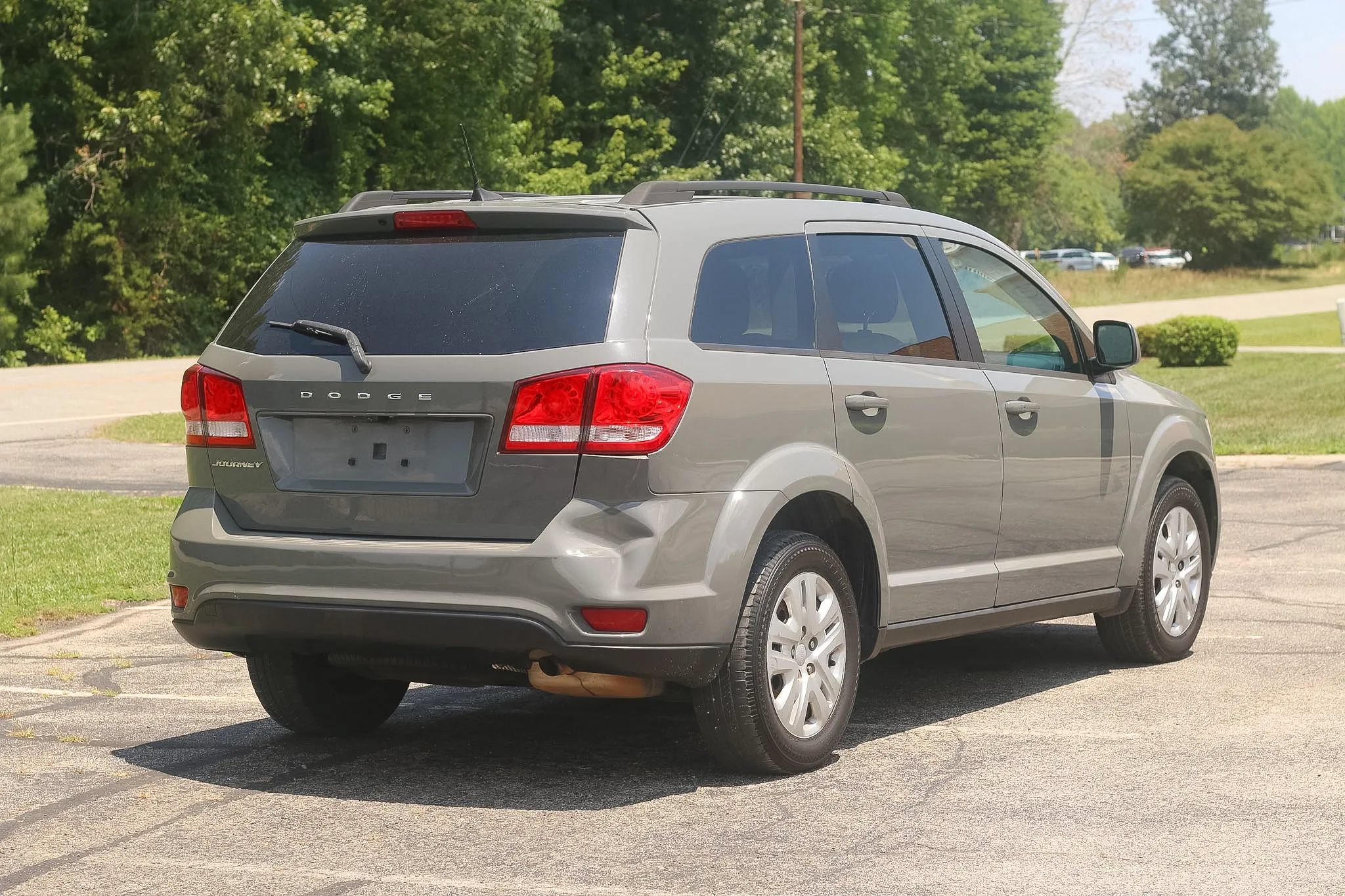 Used 2019 Dodge Journey SE w/ Connectivity Group FWD image 4