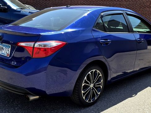 Used 2015 Toyota Corolla S Premium FWD image 2