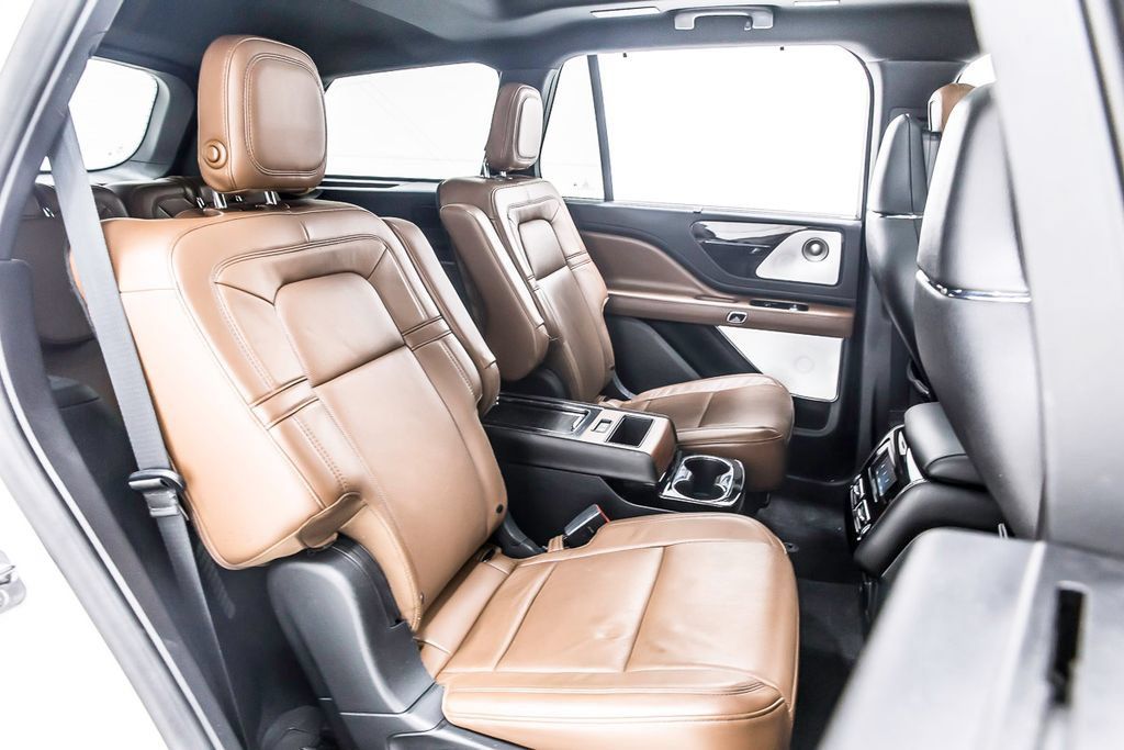 Used 2020 Lincoln Aviator Reserve w/ Equipment Group 202A AWD/4WD image 36