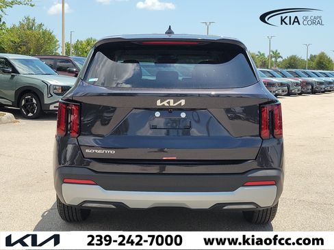 New 2026 Kia Sorento LX FWD image 5