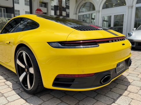 Used 2022 Porsche 911 Carrera RWD image 14
