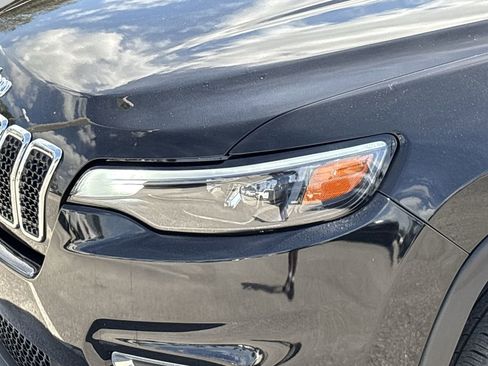 Used 2019 Jeep Cherokee Limited FWD image 6