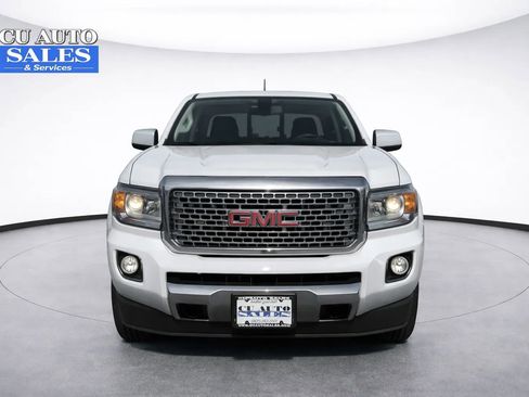 Used 2017 GMC Canyon Denali image 2