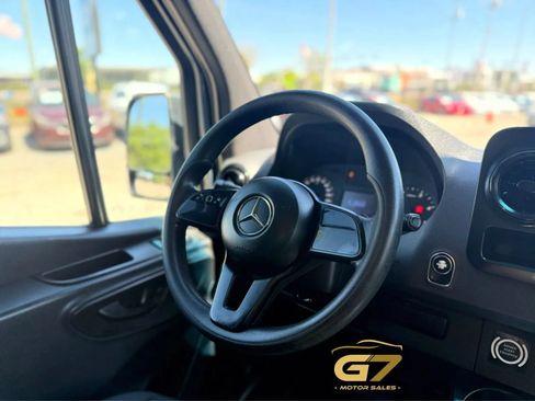 Used 2019 Mercedes-Benz Sprinter 170 image 15