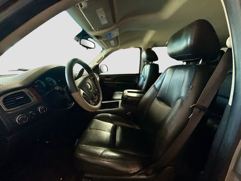 Used 2012 Chevrolet Suburban LT AWD/4WD image 20