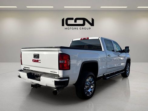 Used 2019 GMC Sierra 2500 Denali w/ Duramax Plus Package image 5