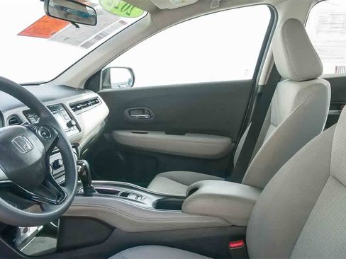 Used 2022 Honda HR-V LX image 17