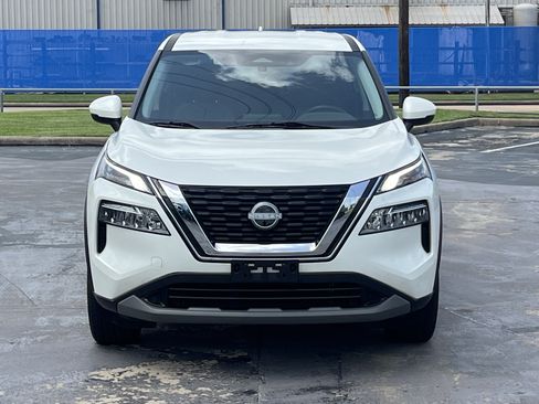 Used 2022 Nissan Rogue SV FWD image 6