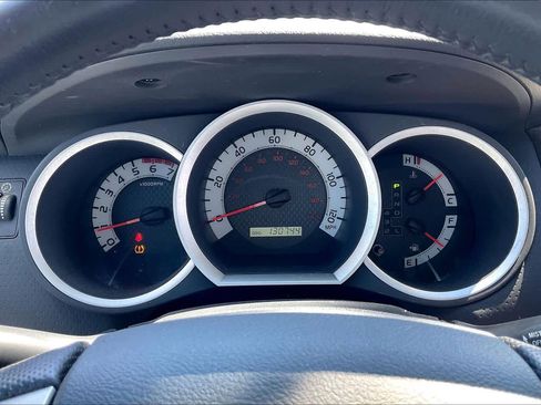 Used 2015 Toyota Tacoma PreRunner w/ SR5 Package RWD image 39