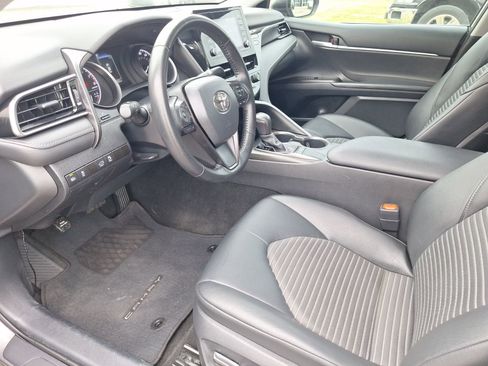 Used 2023 Toyota Camry SE image 14